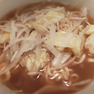 袋麺で  乾燥小エビと野菜の醤油ラーメン